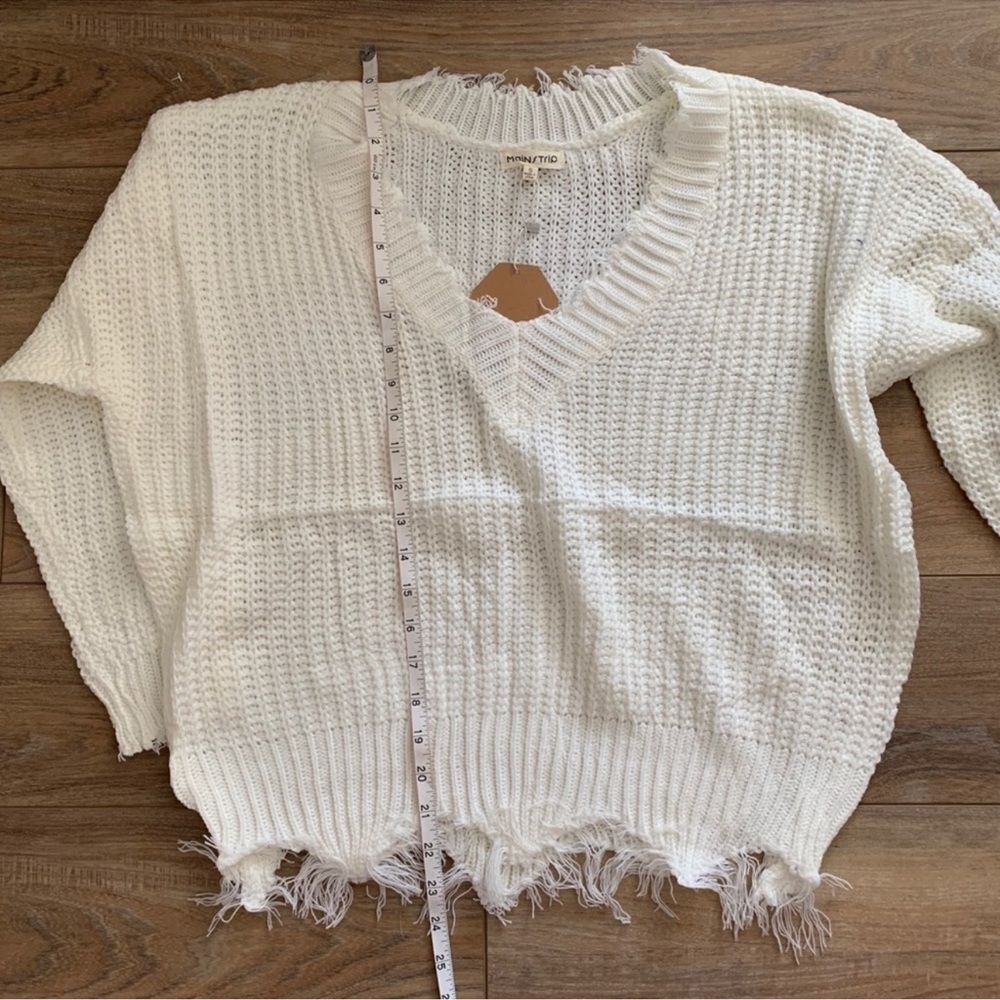 Main Strip V-Neck Frayed Sweater - Picture 7 of 9